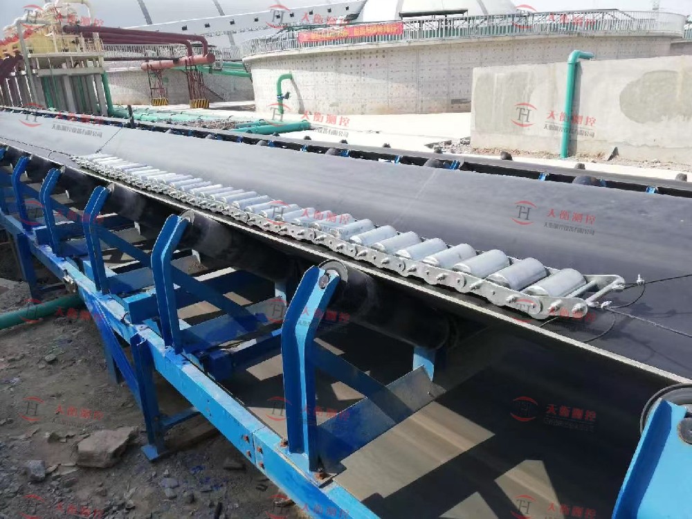 成都電廠皮帶秤及藏箱式鏈碼現(xiàn)場(chǎng)